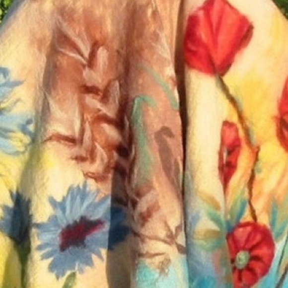 Wool Floral shawl, Floral wool wrap , Handcrafted OOAK - Picture 6 of 13